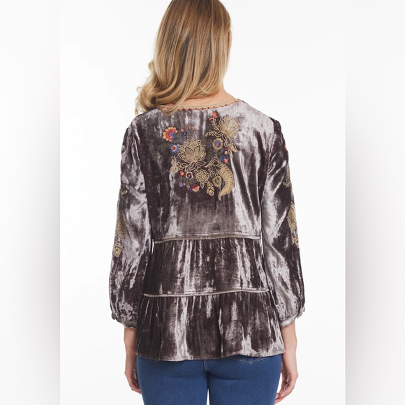John Mark
Embroidered Floral Velvet Split V-Neck 3/4 Cuffed Sleeve Tiered Tunic - Picture 2 of 3